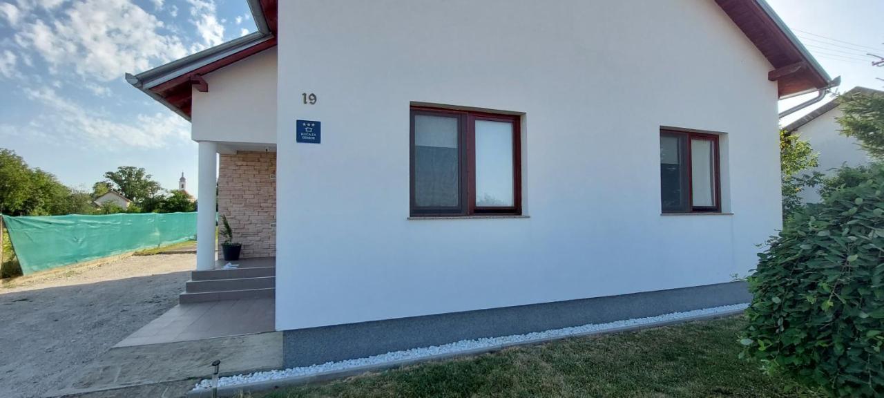 Kuca Za Odmor Domus Alba Villa Branjin Vrh Exterior photo